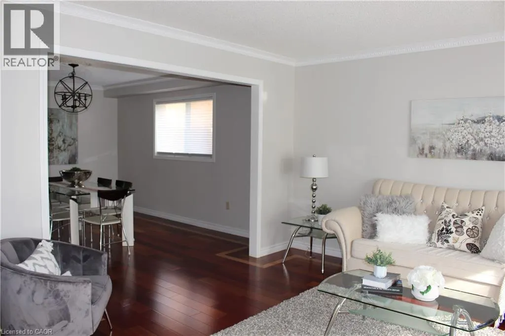 24 CANNING Crescent
