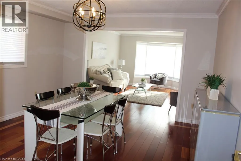 24 CANNING Crescent