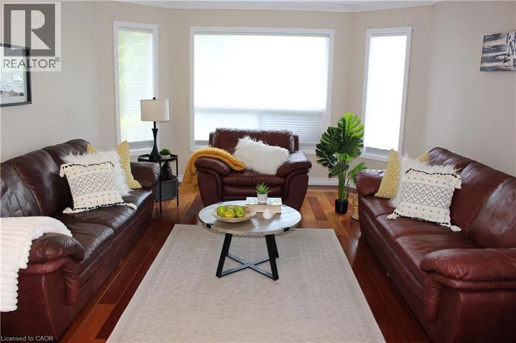 24 CANNING Crescent