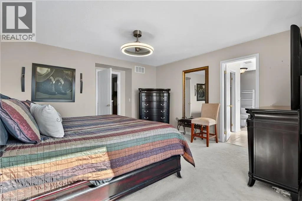 92 BAGGS Crescent