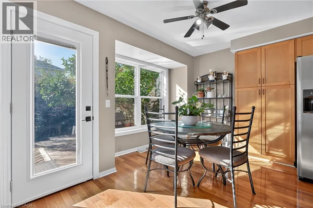 92 BAGGS Crescent