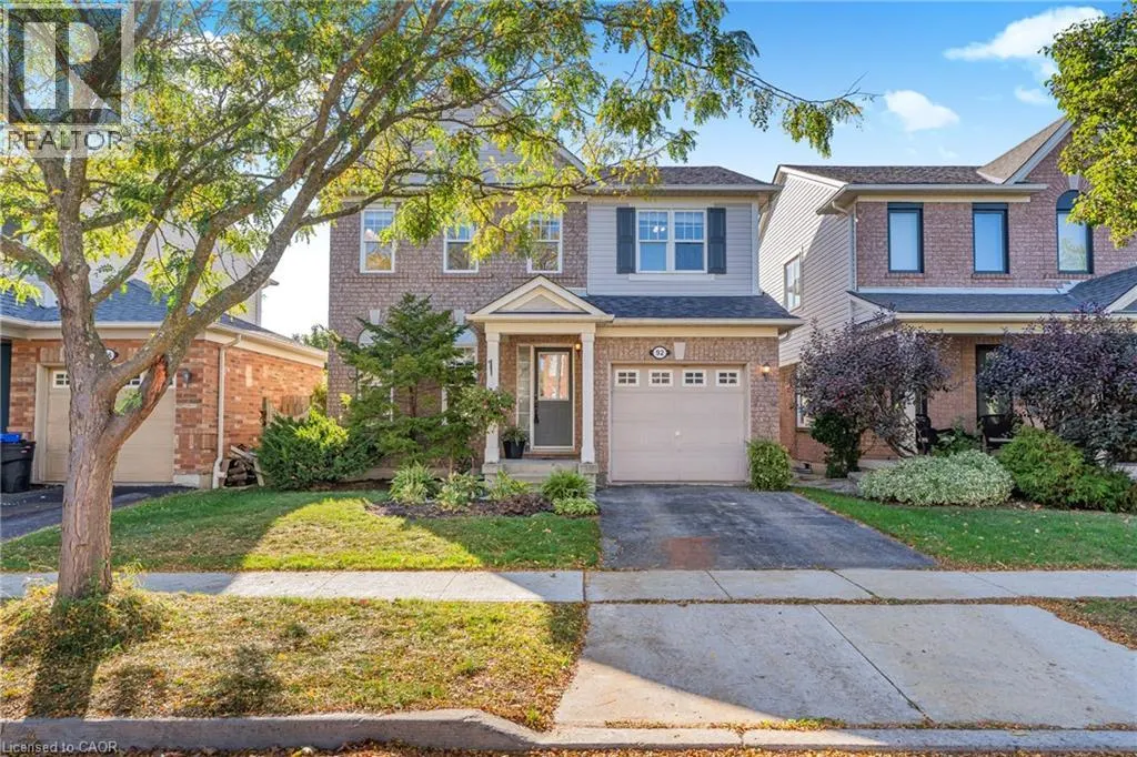 92 BAGGS Crescent