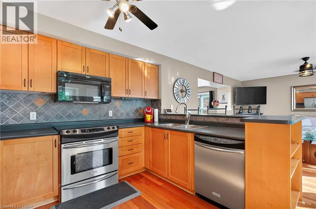 92 BAGGS Crescent
