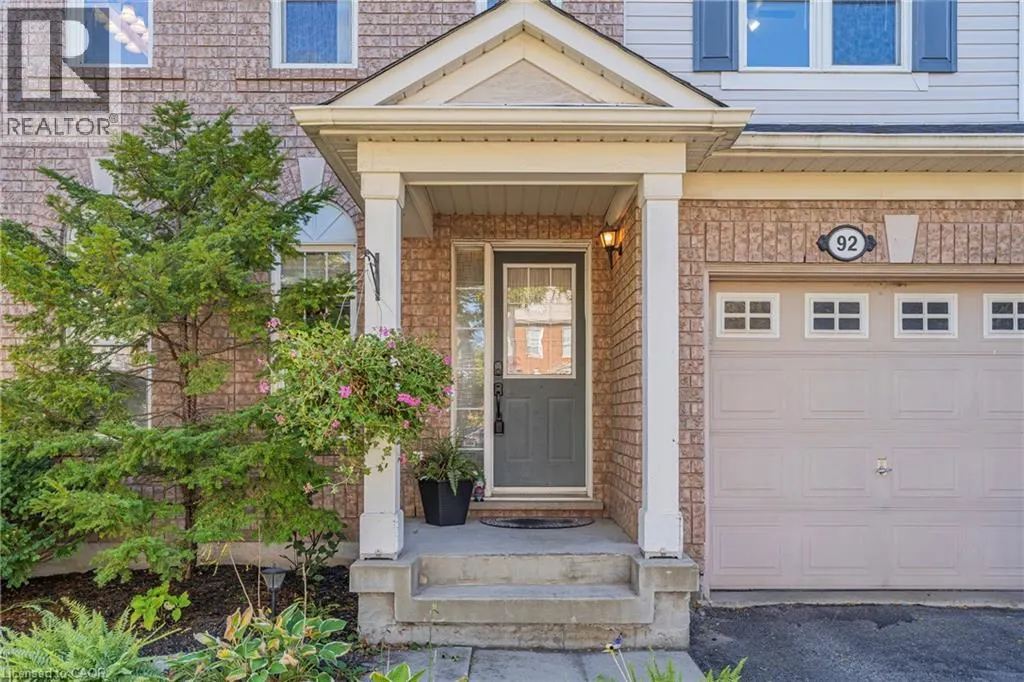92 BAGGS Crescent