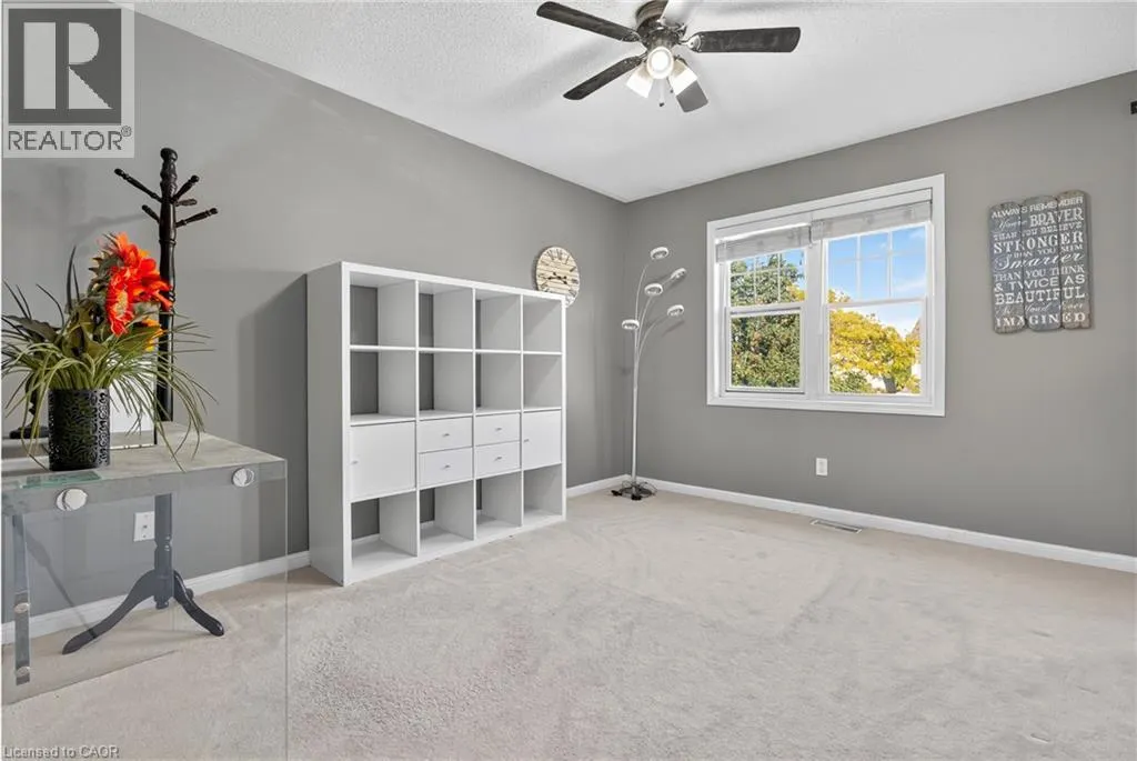 92 BAGGS Crescent
