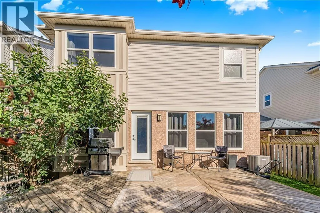 92 BAGGS Crescent