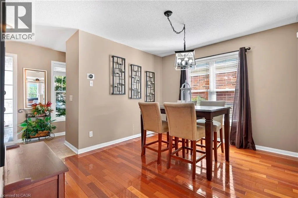 92 BAGGS Crescent