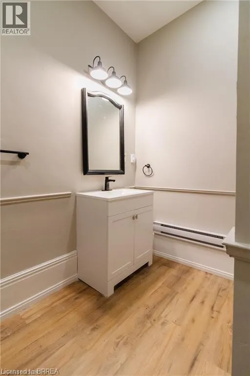 438 COLBORNE Street Unit# UPPER, #UPPER