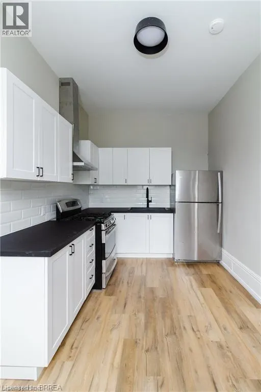 438 COLBORNE Street Unit# UPPER, #UPPER