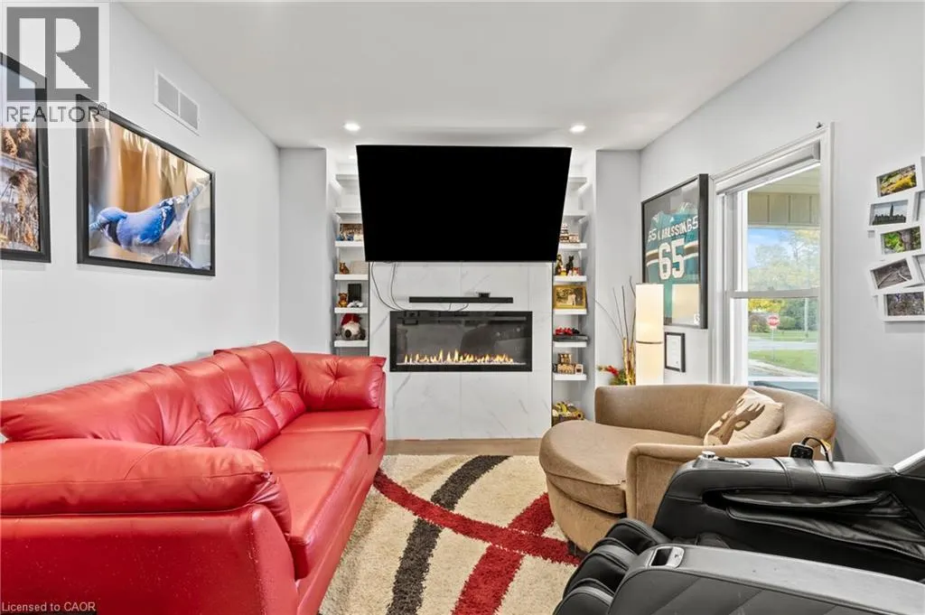 55 ALBERT Street W