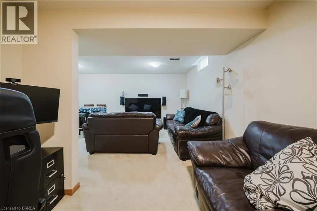 431 SPRINGBANK Avenue N Unit# 431, #431