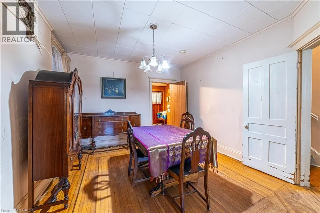 35 SHERMAN Avenue N