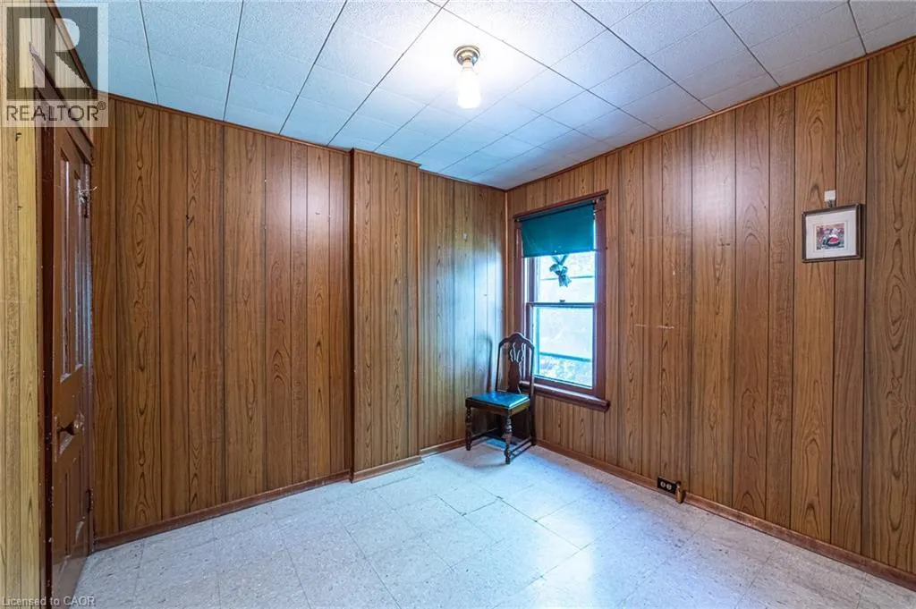 35 SHERMAN Avenue N