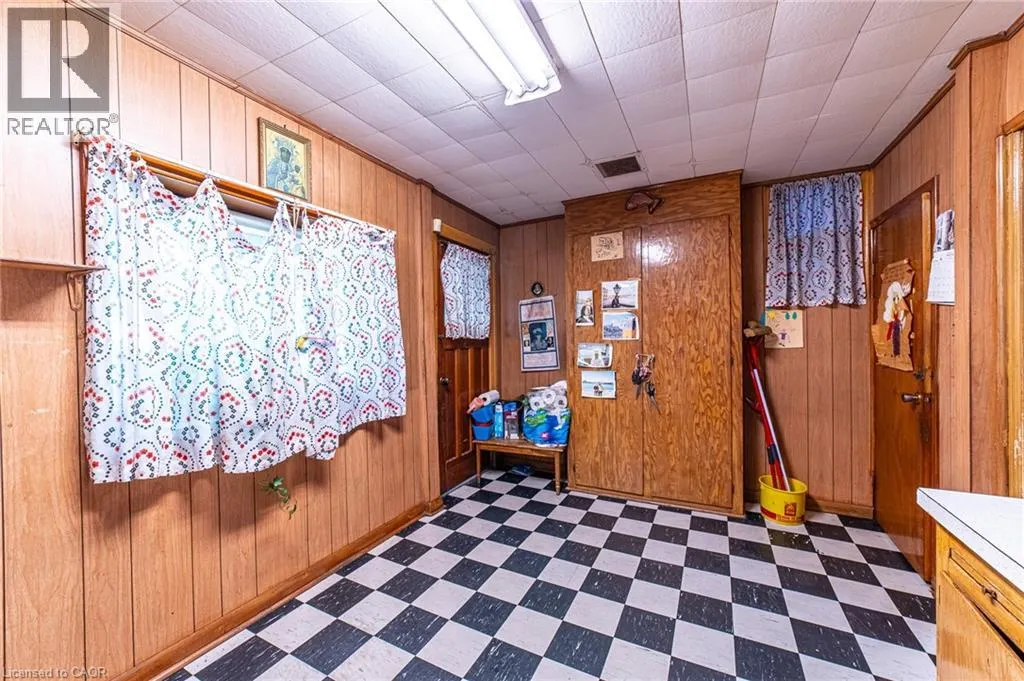 35 SHERMAN Avenue N
