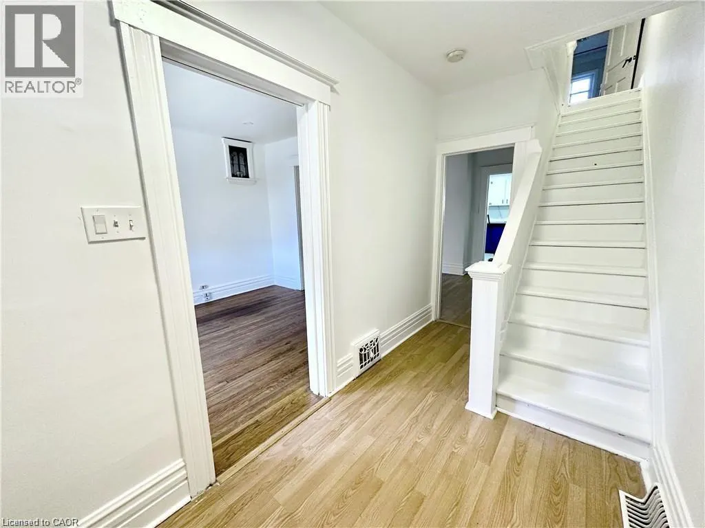 39 BEECHWOOD Avenue