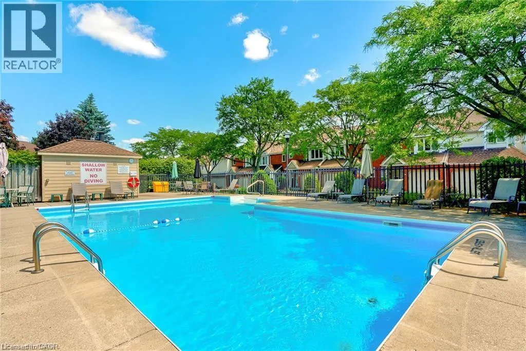 523 BEECHWOOD Drive Unit# 12, #12