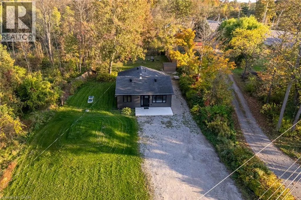 8 MOUNTSBERG Road