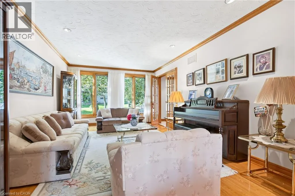79 MAPLE Drive
