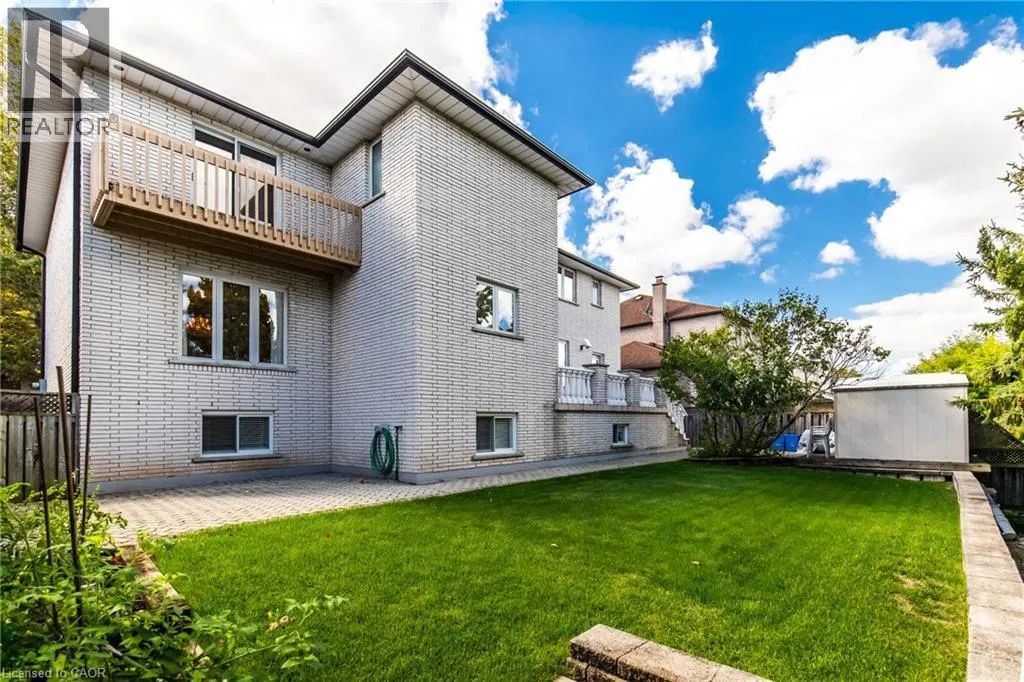 79 MAPLE Drive