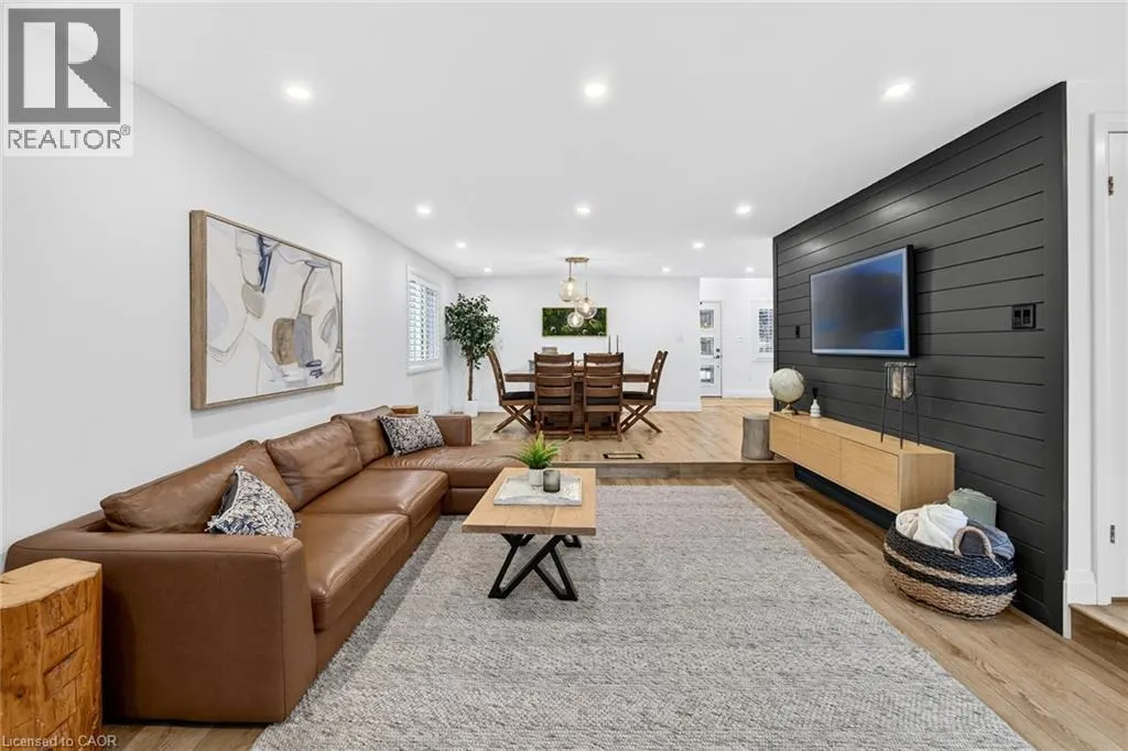 28 ENDEAVOUR Drive