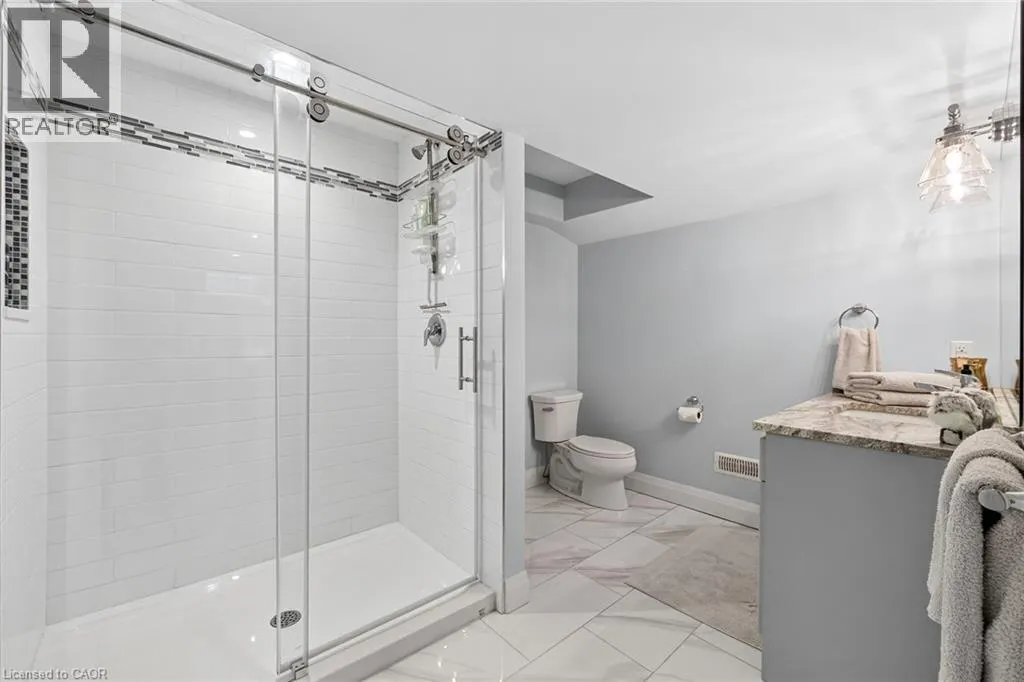 28 ENDEAVOUR Drive
