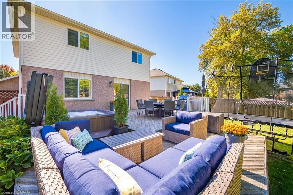 28 ENDEAVOUR Drive