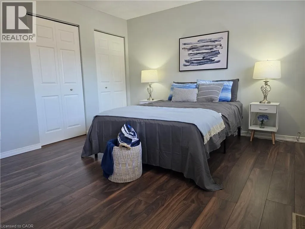 211 VERONICA Drive Unit# 10, #10