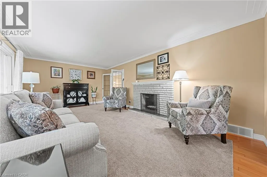 45 HIGHLAND Crescent