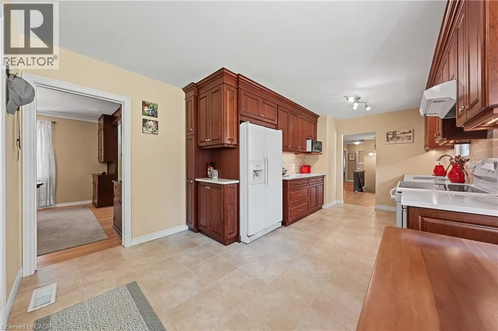 45 HIGHLAND Crescent