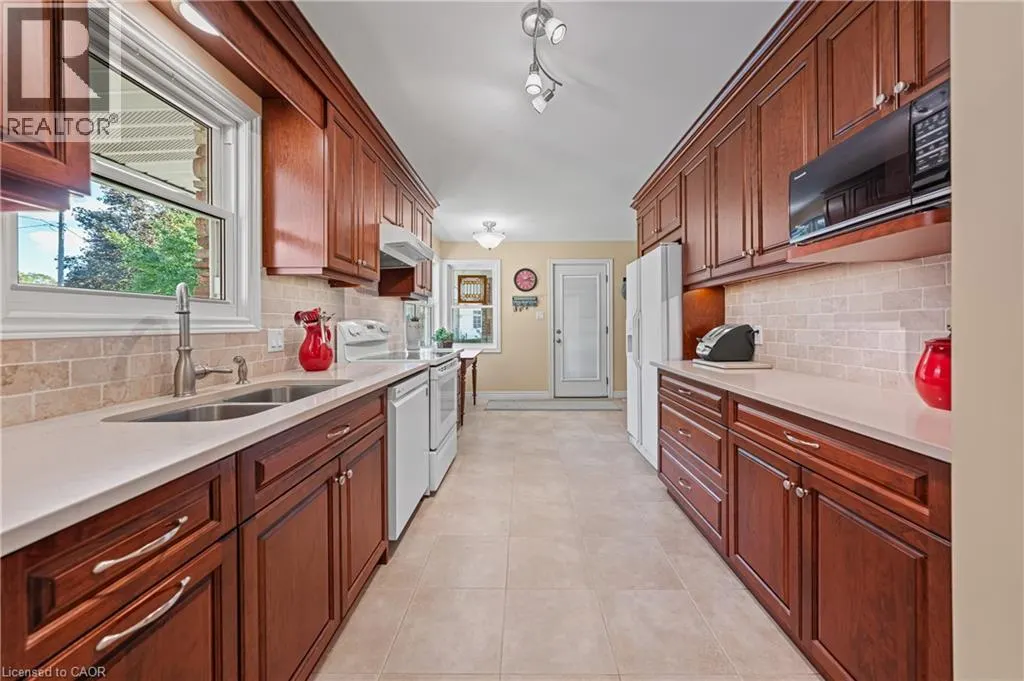 45 HIGHLAND Crescent