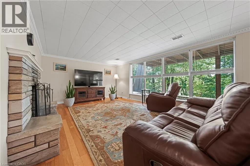 45 HIGHLAND Crescent