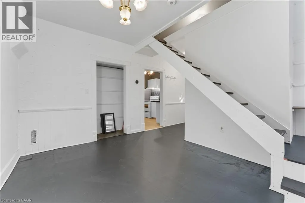 8 TASKER Street