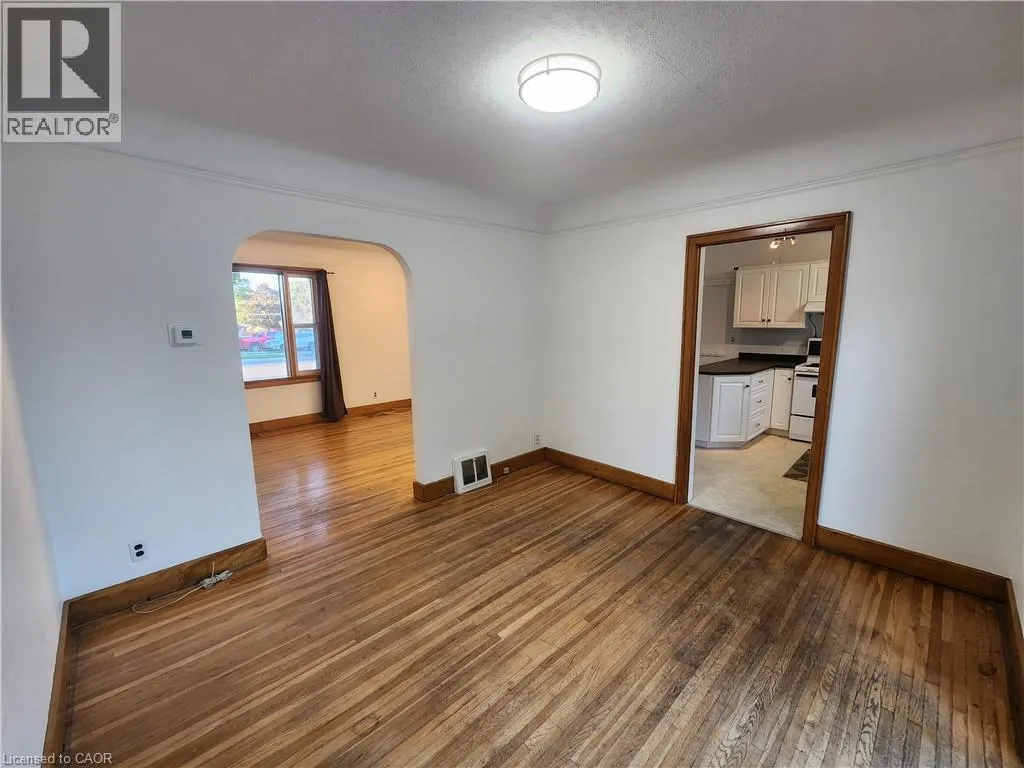 185 HIGHLAND Road W