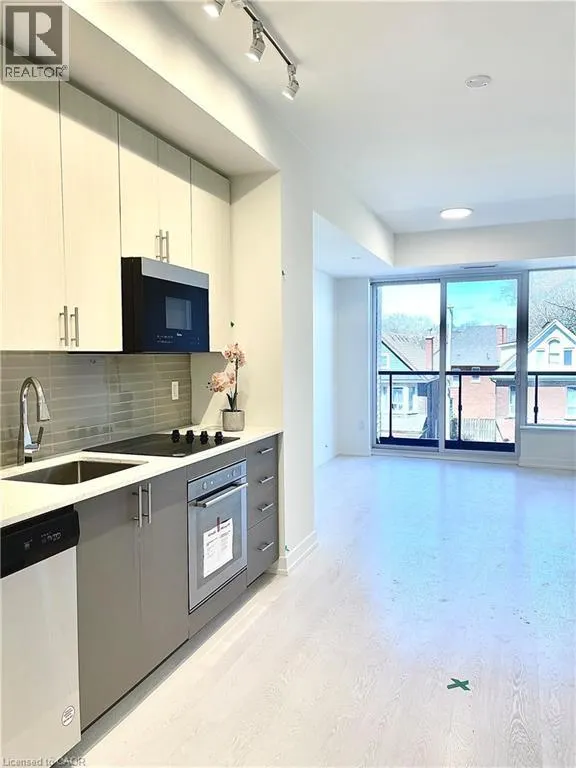 415 MAIN Street W Unit# 204, #204