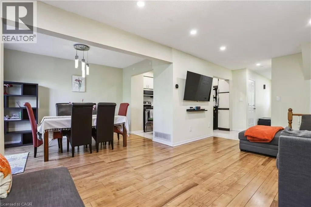 2 ROYALWOOD Court Unit# 49, #49