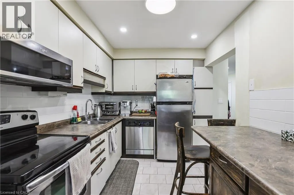 2 ROYALWOOD Court Unit# 49, #49