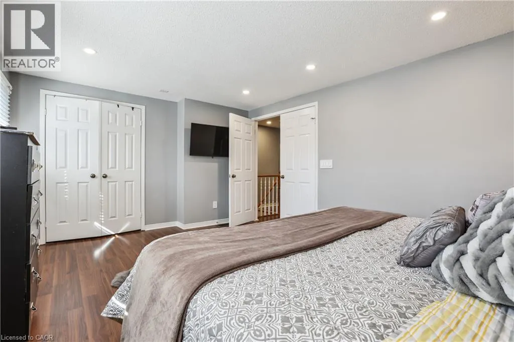 2 ROYALWOOD Court Unit# 49, #49