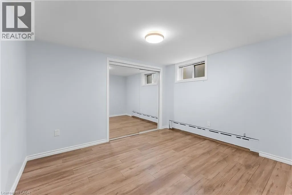 19 MOOTE Street