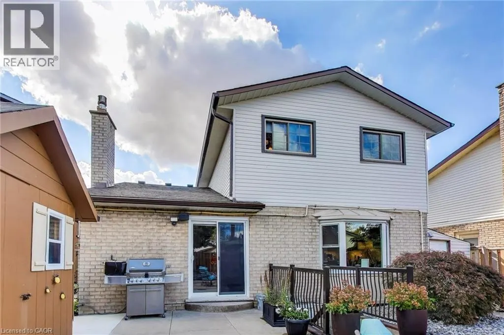 12 KINGSVIEW Drive