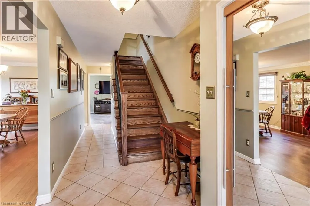 12 KINGSVIEW Drive