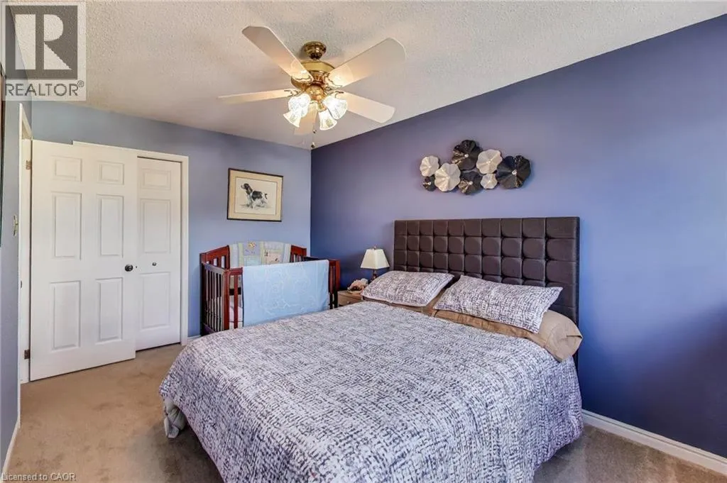 12 KINGSVIEW Drive