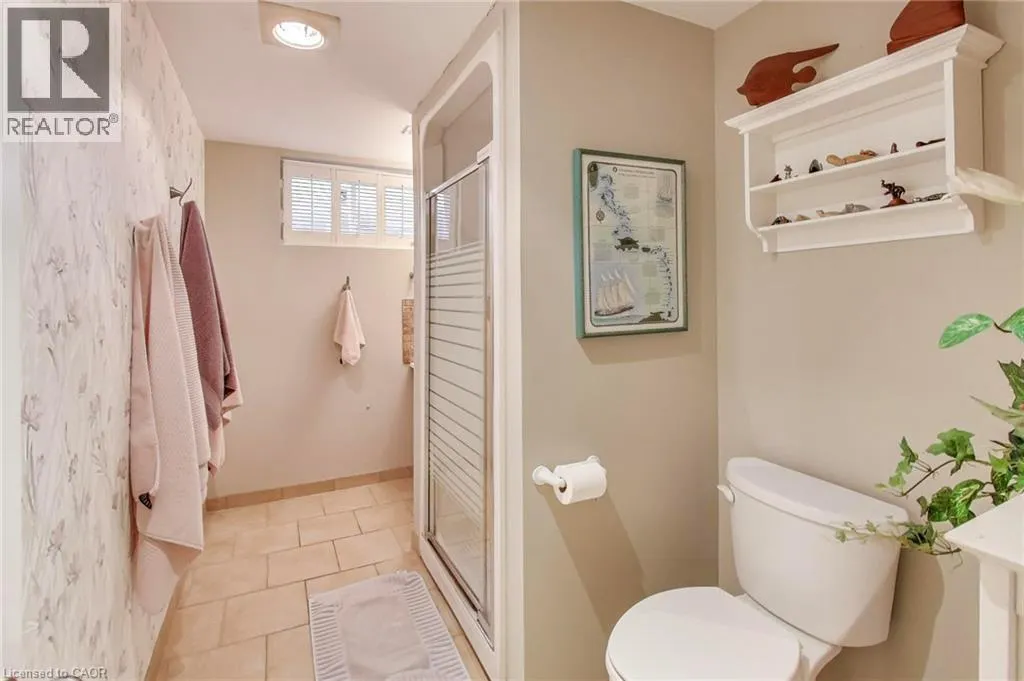 12 KINGSVIEW Drive