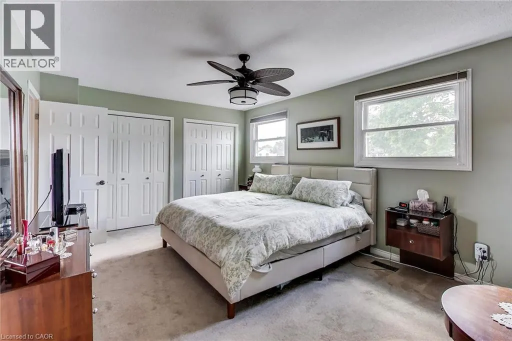 12 KINGSVIEW Drive