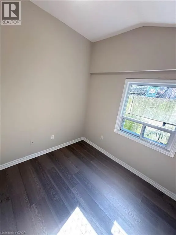 40 COOTES Drive