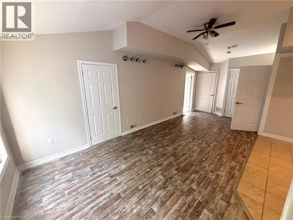 40 COOTES Drive