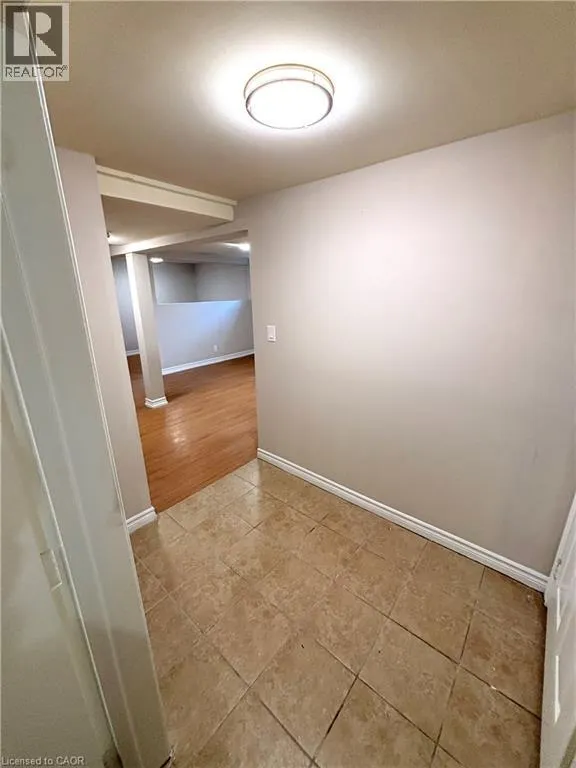 81 DUNDAS Street Unit# 9, #9