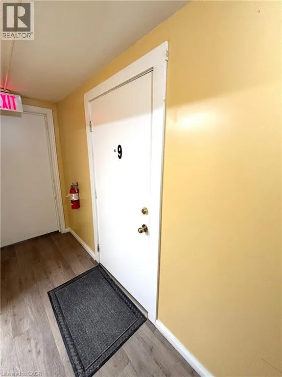81 DUNDAS Street Unit# 9, #9