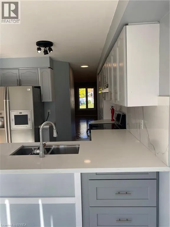 80 REDFINCH Way Unit# UPPER, #UPPER