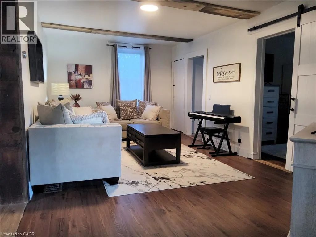1 JOHN Avenue