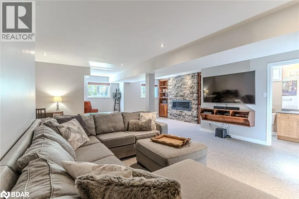 20 ROSEMARIE Drive